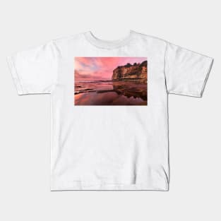 Pink reflections and sky at the skillion at terrigal on nsw central coast Kids T-Shirt